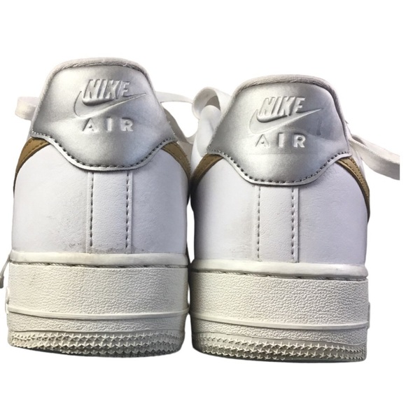 Nike Women's Size 8 Air Force 1 '07 Sneakers White Metallic Gold Swoosh - Picture 4 of 11